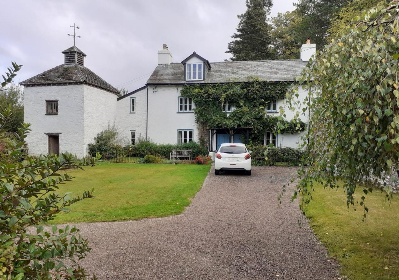 Castell Madoc Cottages Lower Chapel Exteriér fotografie