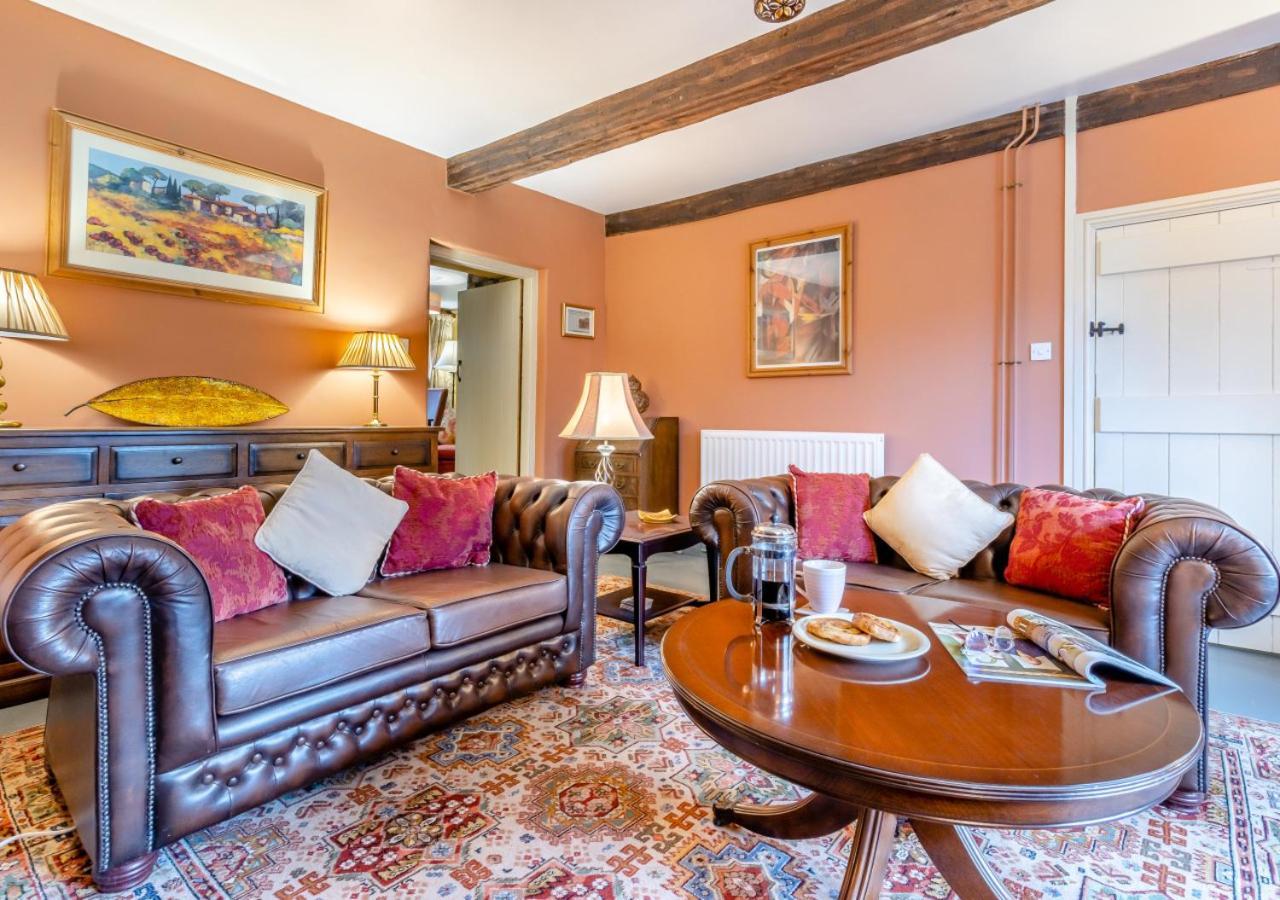 Castell Madoc Cottages Lower Chapel Exteriér fotografie