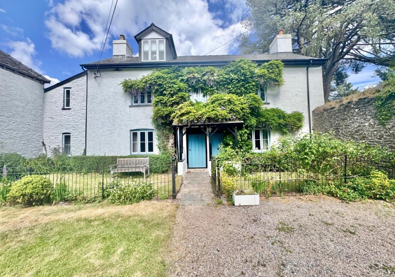 Castell Madoc Cottages Lower Chapel Exteriér fotografie