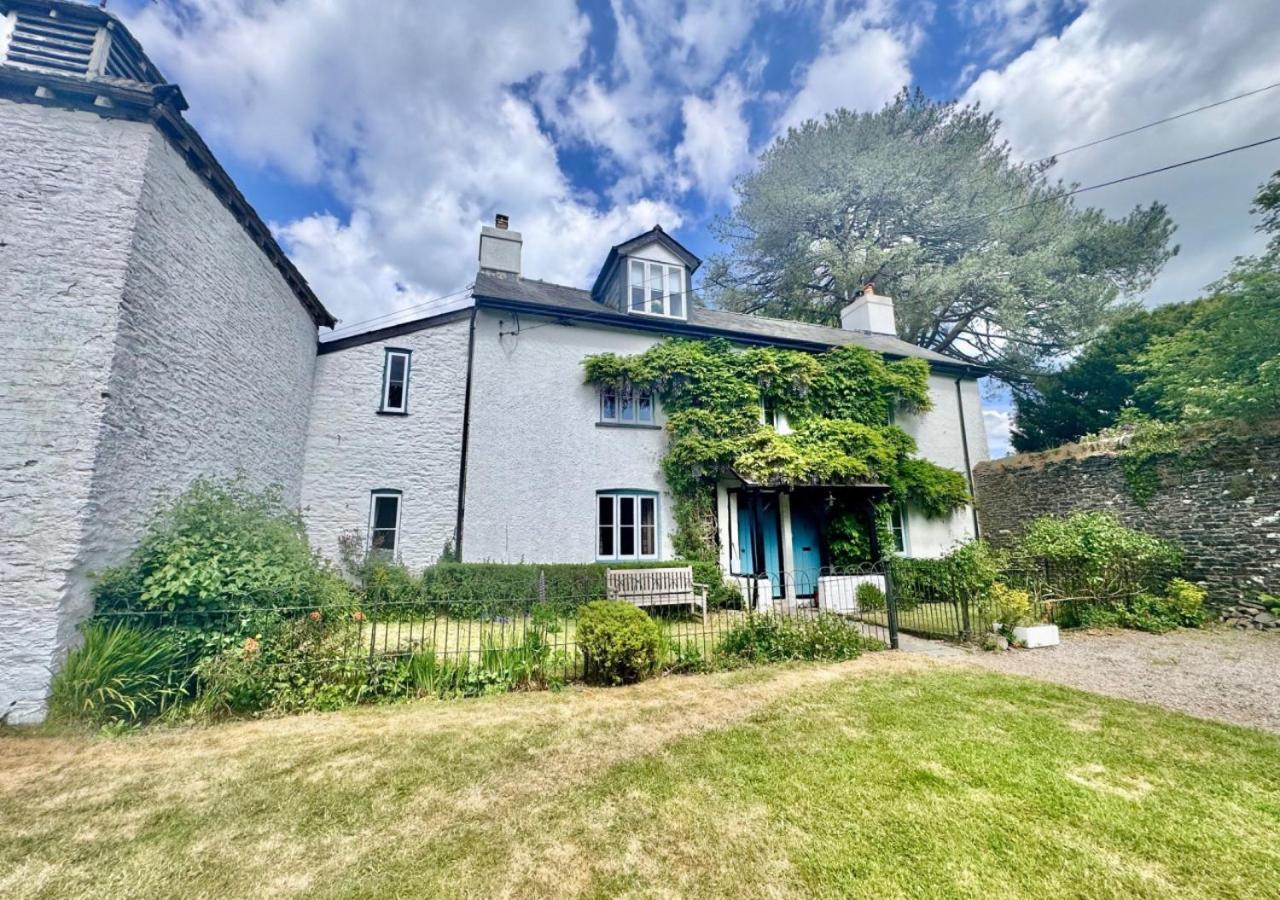 Castell Madoc Cottages Lower Chapel Exteriér fotografie
